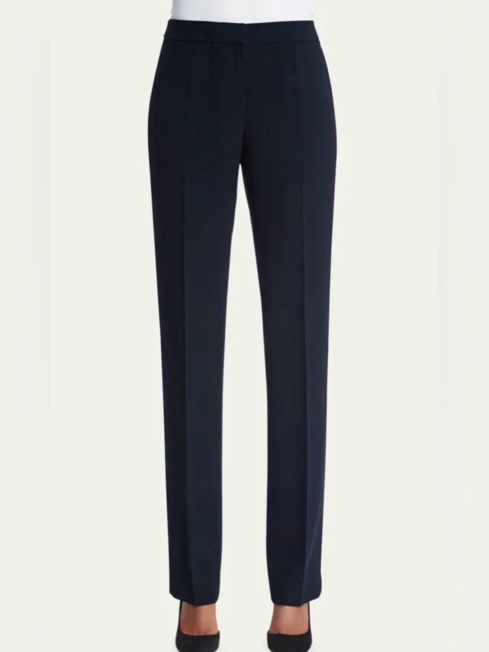 NWT LAFAYETTE 148 NEW YORK
Barrow FinesseCrepe Pants in Navy (INK) Size 14